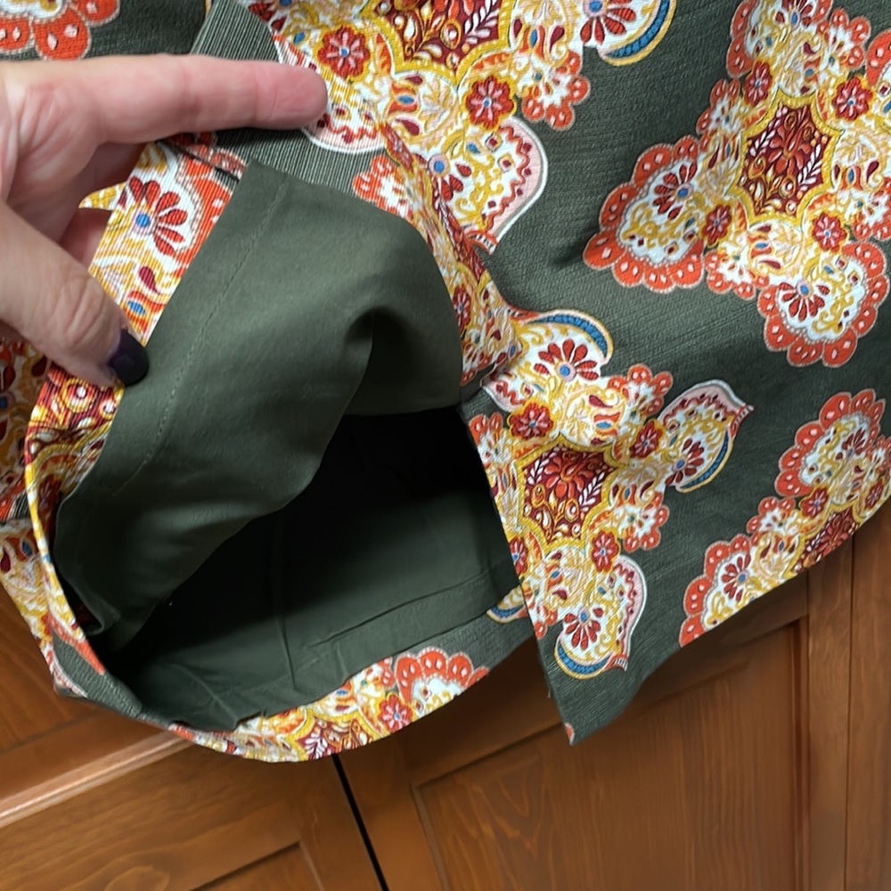 Loft pencil skirt. Size 10. - Picture 7 of 11